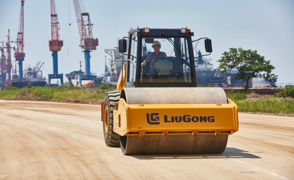 Xe Lu Rung LiuGong CLG6114E - Hiệu Suất Vượt Trội Cho Công Trình